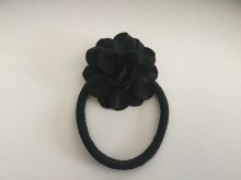 Elastique à fleur noire